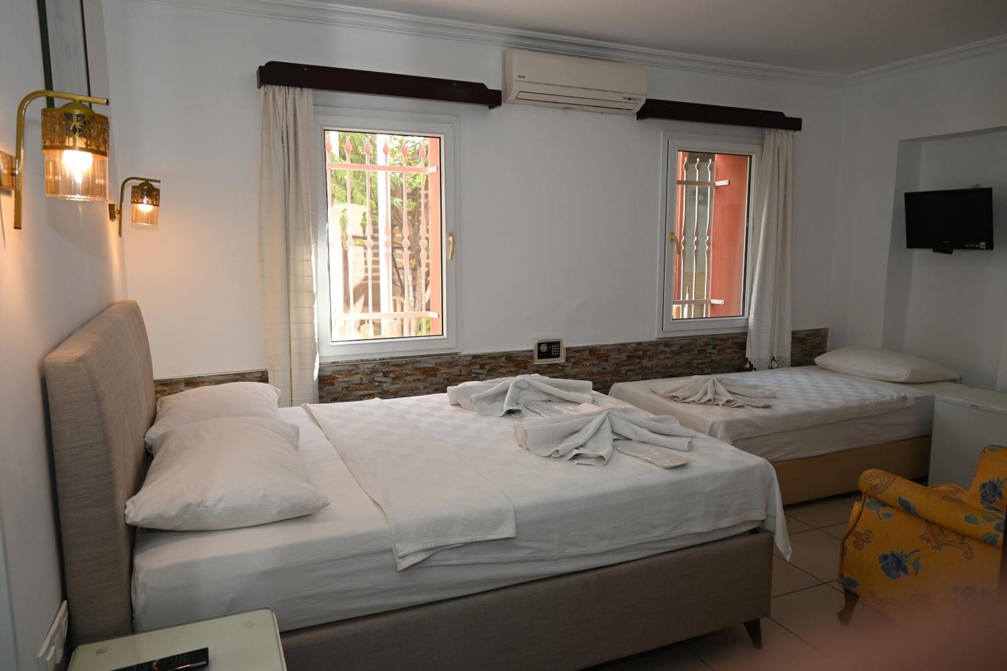 Melis Pansiyon Bodrum Exterior foto