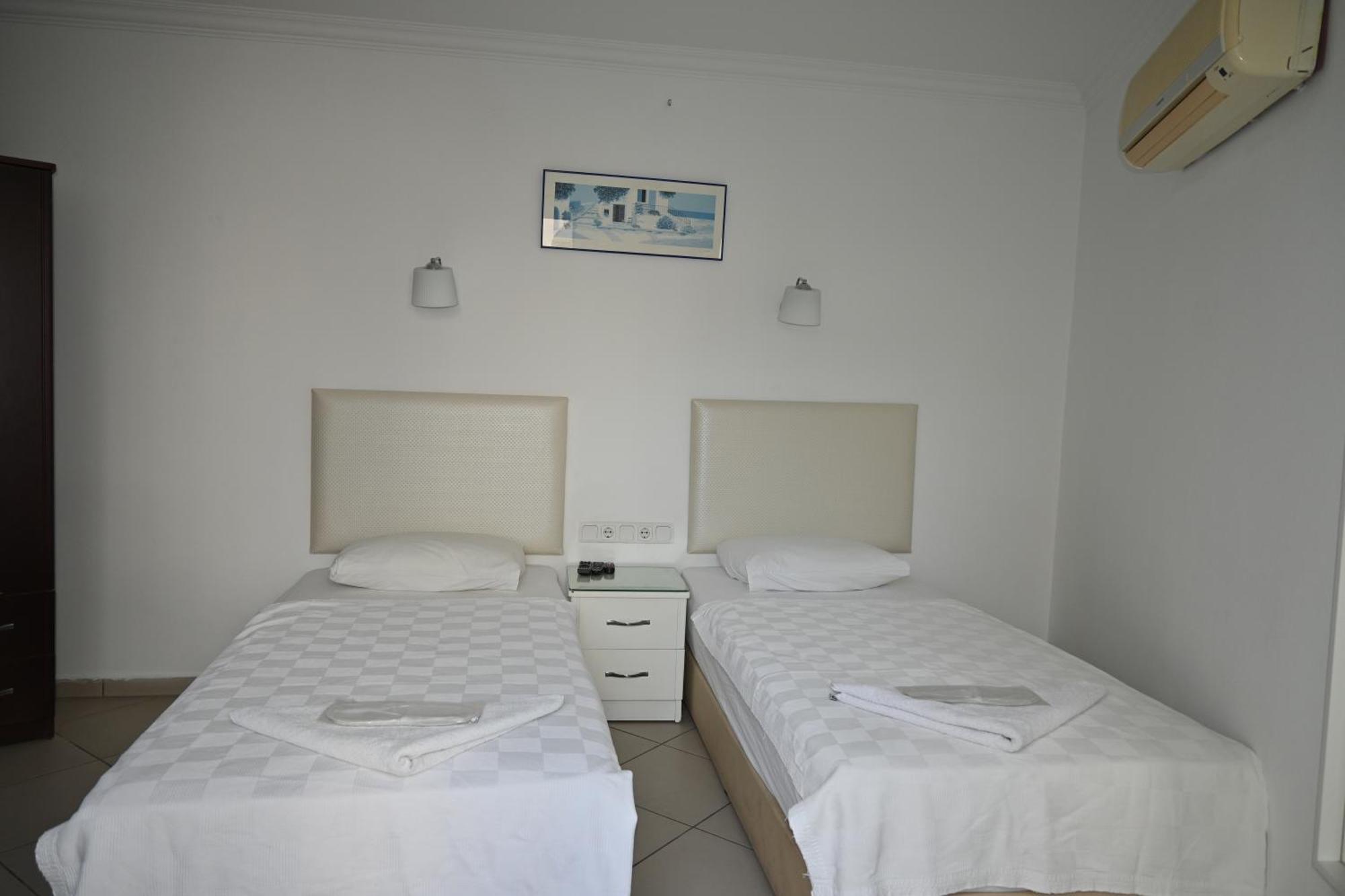 Melis Pansiyon Bodrum Exterior foto