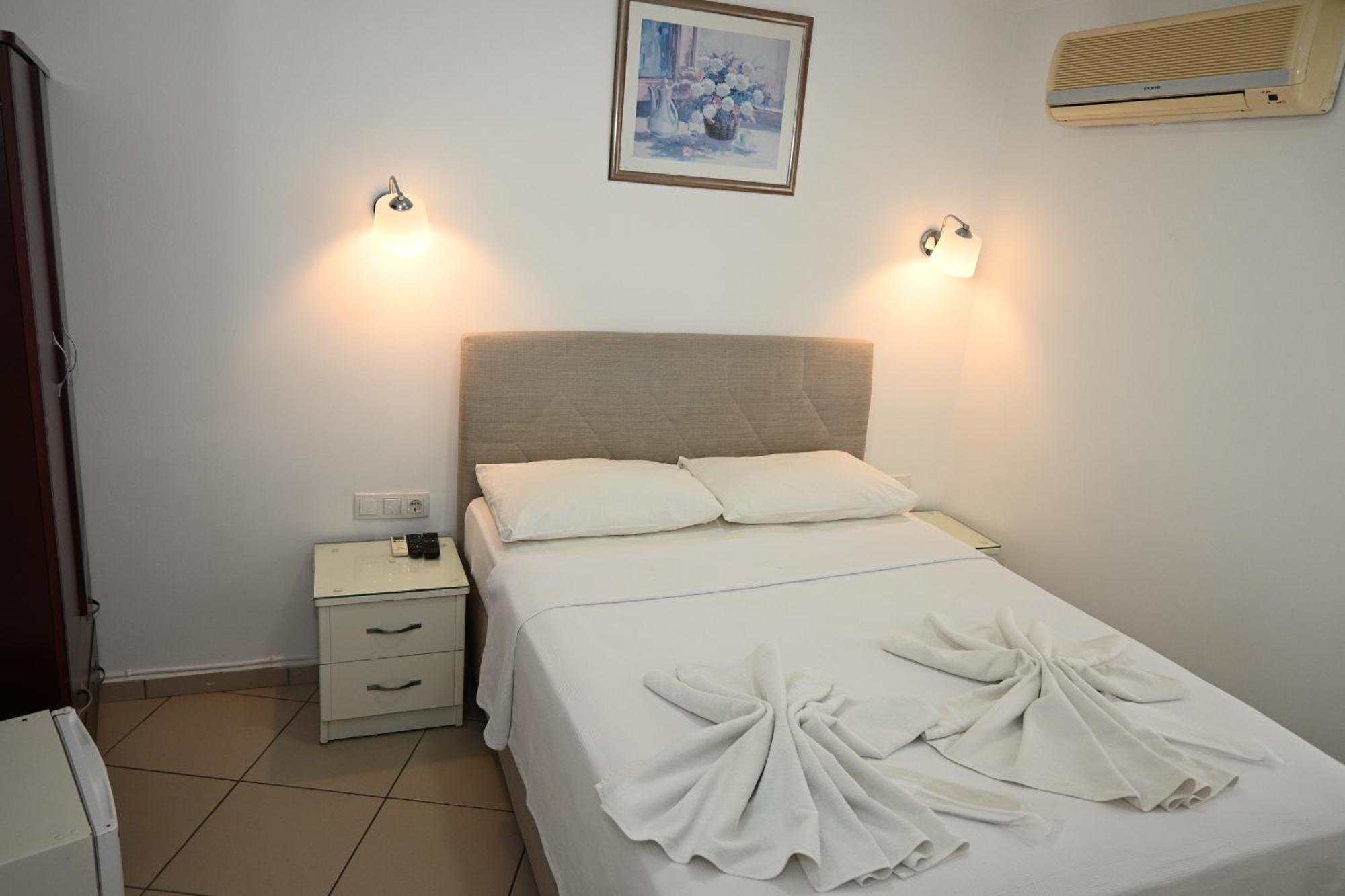 Melis Pansiyon Bodrum Exterior foto