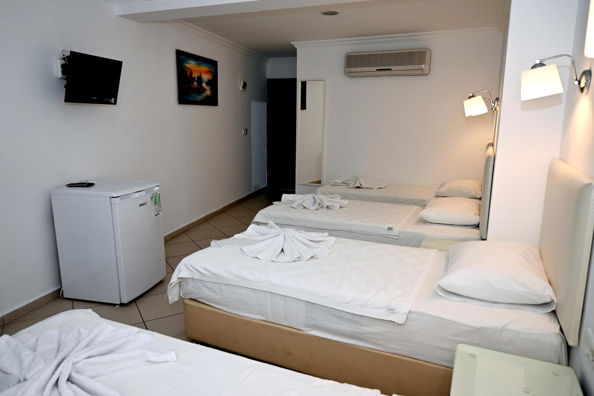 Melis Pansiyon Bodrum Exterior foto
